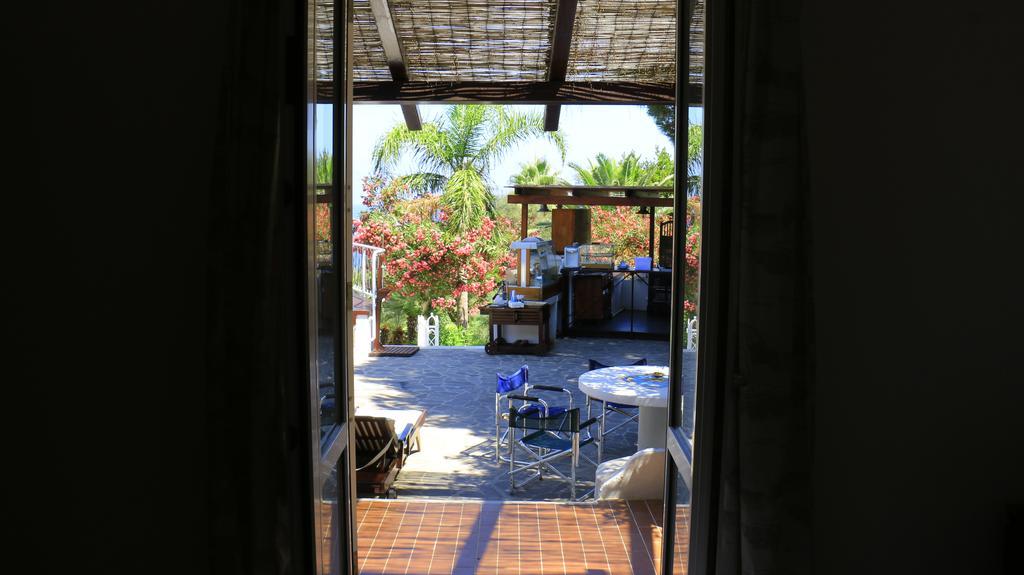 Cala Cavone Guest House Ponza Buitenkant foto
