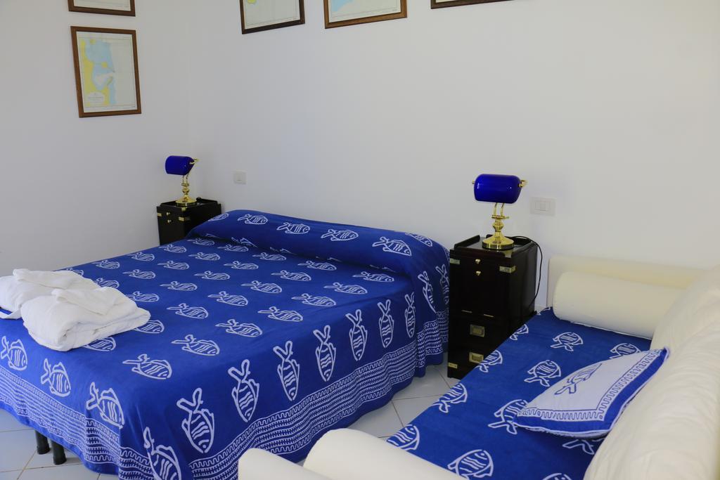 Cala Cavone Guest House Ponza Buitenkant foto