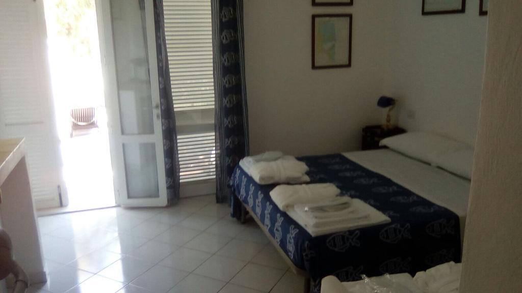 Cala Cavone Guest House Ponza Buitenkant foto