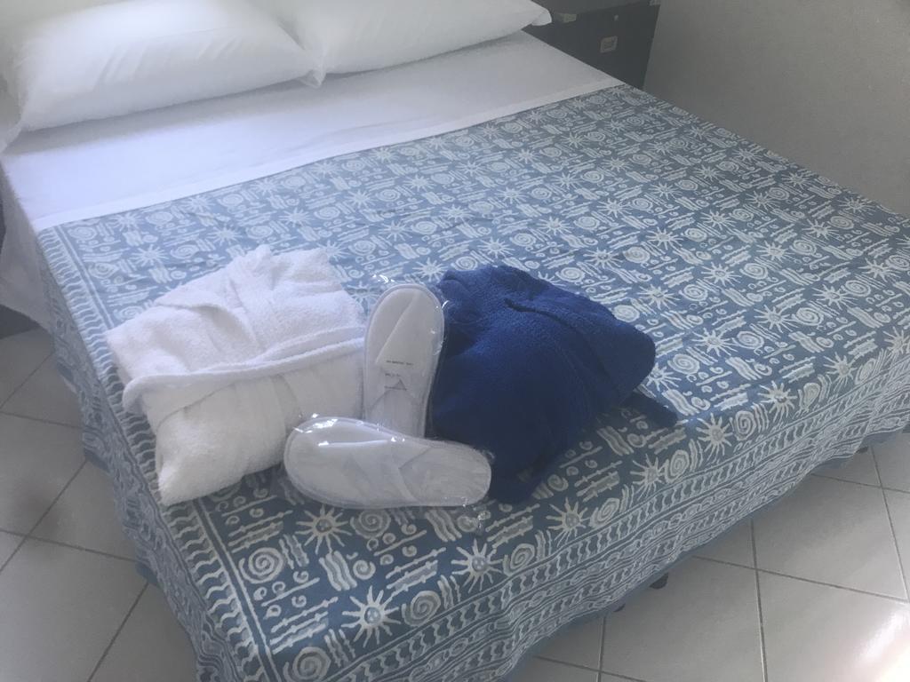 Cala Cavone Guest House Ponza Buitenkant foto